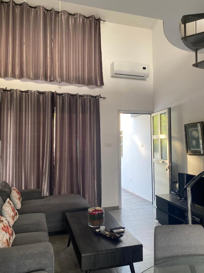 Cosy Apartment In The Heart Of Kato Paphos Exterior foto